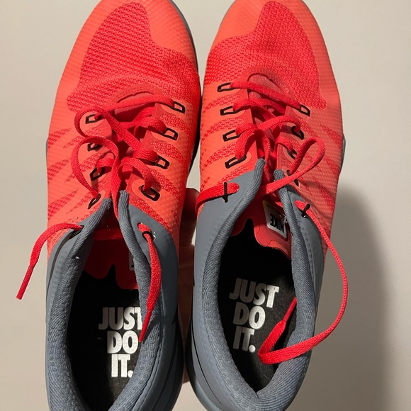 Nike 5.0 free tr flywire for men size 13 . Can be used as a gym shoes or running - Picture 2 of 5